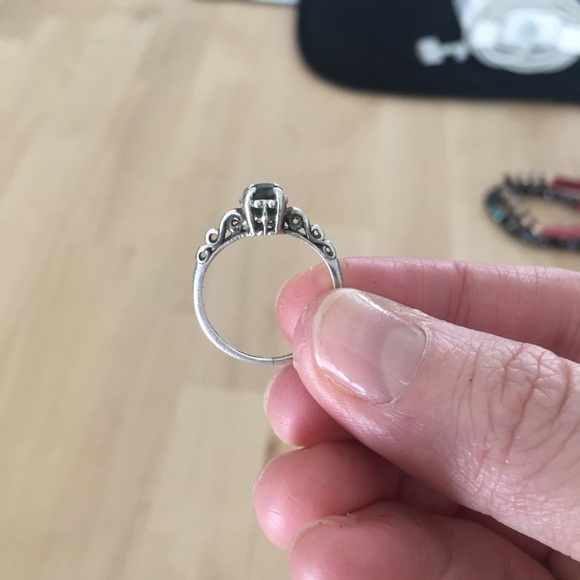 Sterling silver and rough emerald ring - Picture 2 of 3